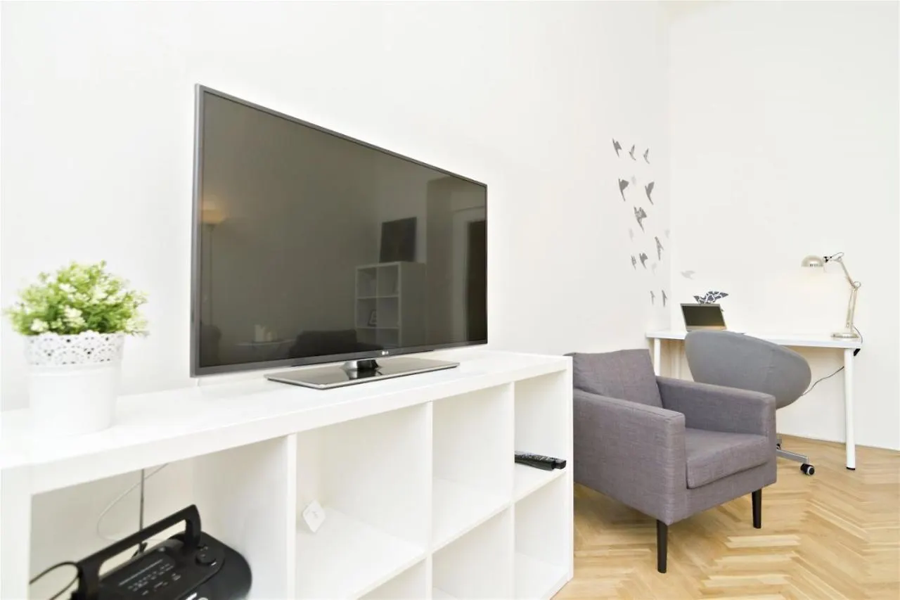 Apartments With 2 Bathrooms- 5 Minutes From Old Town - 102 M2 Prag Tschechische Republik